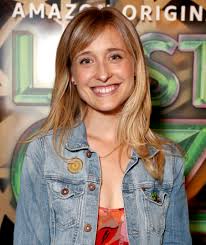 An interview with adrienne stiles. Smallville Star Allison Mack Verhaftet Leute Bild De