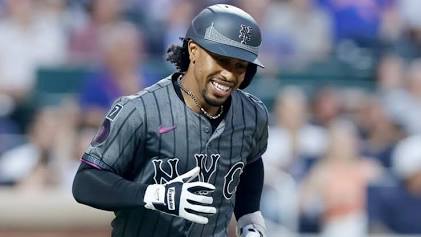 The return of Mr. Smile brings hope to Queens, do AI tạo