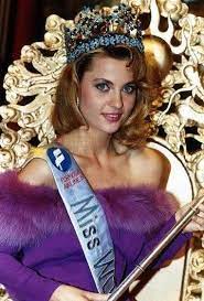 Jak wyglądała podczas gali finałowej? Miss India Miss World Miss Universe Miss Asia Pacific Winner Information Photo Video 1989 Miss World Aneta Beata Kreglicka