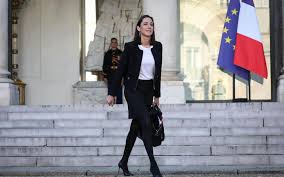 Find the perfect brune poirson stock photos and editorial news pictures from getty images. Quand Un Senateur Lr Donne Du Chere Amie A La Ministre Brune Poirson Le Parisien
