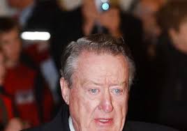 Tom Poston dies, master at playing clueless sidekicks