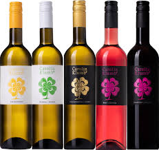 Die früchte gibt es in den sorten brombeere, erdbeere, guanabanana, kokosnuss, maracuja, physalis und ananas. Kleeblattkiste Weingut Carolin Klumb