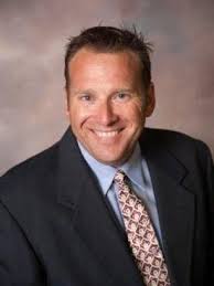 United Way announces awards, 2016 campaign chairs