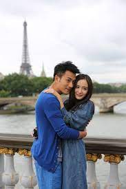 楊冪與劉愷威2011年拍劇而撻著 2014年舉行婚禮並於同年誕下女兒 小糯米 vcg poses couples couple photos