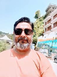 Ronnie Soria's Instagram, Twitter & Facebook