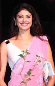 Directed by priyadarshan, written by priyadarshan, music by berny ignatius, gireesh puthenchery and starring mohanlal, sreenivasan, sukanya, pooja batra. Pooja Batra Joins American Show Lethal Weapon