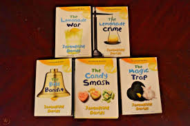 Lemonade War Series By Jacqueline Davies 1 5 Pb And Hb Set Teacher 1832283106