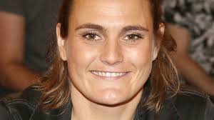 Vor der em 2013 soll es gefunkt haben, nun. Planen Dancing On Ice Nadine Angerer Und Ihre Frau Kinder Promiflash De