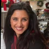 Elaine Hanscom's Instagram, Twitter & Facebook