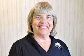 Kerri Engle's Instagram, Twitter & Facebook