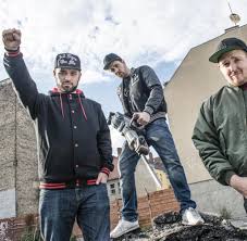 Wie ken jebsen, der gründer der seite, erklärte, habe man nach der löschung eines videos durch youtube beschlossen, zunächst alle videos von seinem kanal auf dieser plattform zu nehmen. Beate Zschape Hort U2 Ken Jebsen Verklagt Antilopen Gang Welt