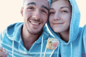 Familie van vermoorde influencer Gabby Petito: “Dader belde naar zijn  ouders om moord te bekennen”