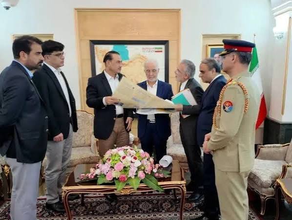 Field Marshal Asim Munir meets Kuwaiti Defence Minister at GHQ