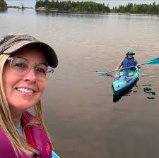 About 5 years ago, Dave and I quit our jobs to move into an RV and travel.  🧳 We found new ways to make a living that didn't require us to be