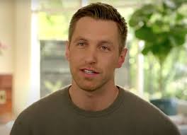 Gage Edwards Age, Wikipedia, Boyfriend【 Wiki Bio 】Net Worth, Baby