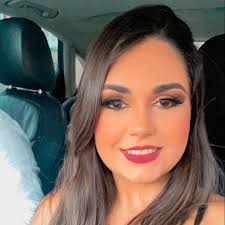 Estúdio especializado em fotografia infantil, climatizado e higienizado.  Consulte as opções de cenários e figurinhos disponíveis! Trocas de roupa  Cenários personalizados 15 fotos digitais 1 shortfilm Brinde: fotos  impressas na hora! A