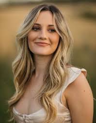 Leah Marie Mason Signs With Warner Chappell