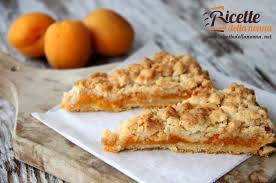 A differenza della classica torta sbrisolona, però, la ricetta della sbriciolata alla nutella è senza mandorle né farina gialla. Torta Sbriciolata Di Albicocche Ricette Della Nonna