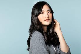 Hair is not prone to tangling, which is nice because long wigs get tangled anyway, and there is very little shine. Jet Black Hair Color Hair Care And Styling Tips All Things Hair Ph