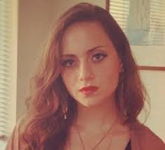 Renata Gross's Instagram, Twitter & Facebook