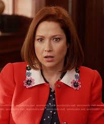 Ellie Kemper outfits at WornOnTV