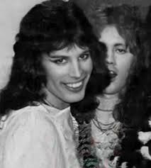 It is with a VERY sad and heavy heart that I write this. I am actually  still trying to process it and struggling to find the words. Legendary  singer, performer and Frankie's