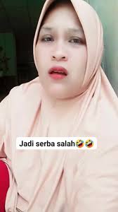 Halo, saya Lia dan yang perlu diketahui tentang saya adalah