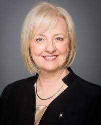 Tara Gartin's Instagram, Twitter & Facebook