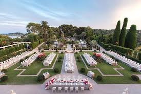 The Wedding Planners Monaco On Instagram Symmetry To Respect The Architecture Of The French Gardens Of French Garden Wedding Planning Luxury Wedding Planner