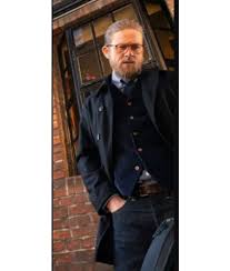 Arguably, guy ritchie is not only well known for getting the best from his actors, but for reaping unexpected results. Charlie Hunnam The Gentlemen Ray Coat Jackets Creator