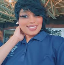 A'JA IN UCONN GEAR? 👀 A'ja Wilson pays the bet to Kiah Stokes 😅