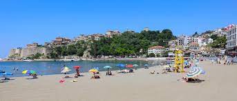 Around 80% of the population of ulcinj are ethnic albanians. Ulcinj Eine Kombination Aus Stranden Und Altstadt