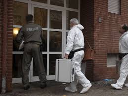 Gleich zu beginn der reise wird es holperig, sira landet mit einer kohlenmonoxidvergiftung im krankenhaus, schuld ist unser spirituskocher.wir wussten, dass. Ratingen Bei Dusseldorf Frau Findet Bruder Tot In Wohnung Nrw