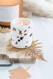 Deko ideen fur kuche 28 praktische halterungen zum deko ideen küche selber machen ile etiketlenen k. Einfache Diy Deko Ideen Mit Dem Trend Material Terrazzo Diy Clay Crafts Diy Clay Diy Candles