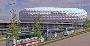 Niemiecki dziennikarz christian falk twierdzi, że plotki o transferze polaka. Munich City Tour Fc Bayern Munich Soccer Arena Tour Getyourguide
