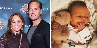 I helgen avslöjade artisten själv nyheten på instagram. Charlotte Perrelli Har Bestamt Babynamnet Stoppa Pressarna Kandisar Kandisnytt Hant Extra Se Hor Noje