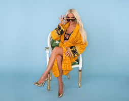 Jan 11, 2021 · erika jayne is being slammed by fans after sharing a barely recognizable new photo on instagram. Drinks With Real Housewife Erika Jayne Interview Magazine