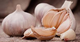 Bawang putih mampu membantu mengurangi pengentalan darah, dan meningkatkan kesehatan jantung. Bawang Putih Mampu Bantu Hilangkan Angin Dalam Tubuh Badan