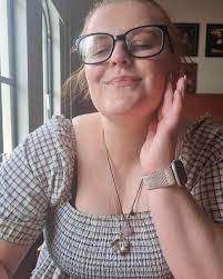 Emily Keenan's Instagram, Twitter & Facebook