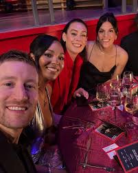 Happy birthday to the best wife, mom, and hooper in the 🌎 Love you!  @napheesa24