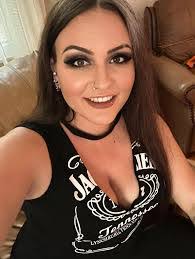 Erika Chester's Instagram, Twitter & Facebook