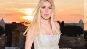 Quest'ultima è la primogenita della coppia sposatasi tra il 1993 e il 1996. Brigitta Cazzato La Figlia Di Loredana Lecciso Carriera E Vita Privata