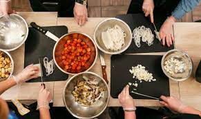 Nos llamamos taller gastronómico casanellas porque es el nombre que mejor define cómo los últimos meses hemos centrado nuestra actividad en el taller en los diferentes cursos y talleres de. Talleres Gastronomicos Protur Chef 2020 Protur Chef Concurso Nacional De Estudiantes De Cocina