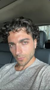 Hi everyone, we are moving