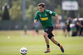 Tu y trouveras les performances détaillées du joueur. Report Hofmann May Miss Several Weeks With Torn Thigh Muscle Cluster