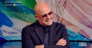 Sappiamo soltanto che è nato nel 1969 a milano ed è l' unico figlio della coppia composta dalla celebre ballerina,. Erq6wfrusdoydm