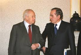 António dos santos ramalho eanes , gcoll gcl gcolte cava ( portekizce telaffuz: Ramalho Eanes E Mario Soares A Rutura