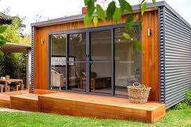 Cele Mai Interesante Containere De Pe Piață Doar La Mesteresti Containerebirou Containerelocuit Con Backyard House Container House Design Backyard Office
