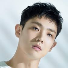 My Father is Strange • Season 1 Full Cast & Crew