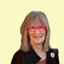 Hey y'all! I am Karen Myers, MSW, LCSW, ACHP-SW. I'm native to Southern  California and have resided for many years in North Carolina. I am a  veteran social worker with 25 years